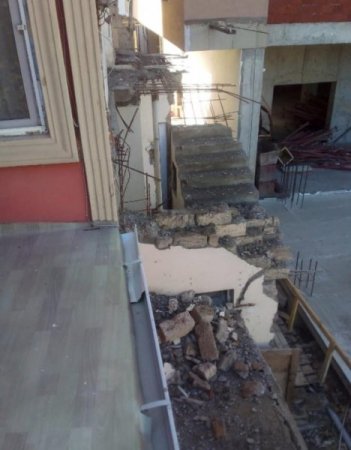 " “Luxe Home” tikinti şirkəti evimi uçurdur, başımıza armatur, mismarlı taxta düşür" - GİLEY