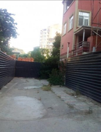 " “Luxe Home” tikinti şirkəti evimi uçurdur, başımıza armatur, mismarlı taxta düşür" - GİLEY